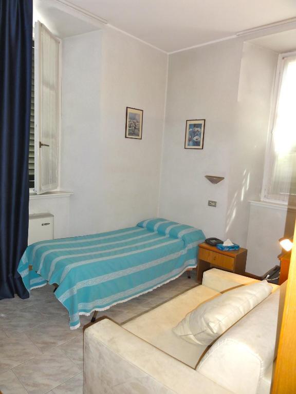 Albergo Ristorante Grigna Mandello del Lario Habitación foto