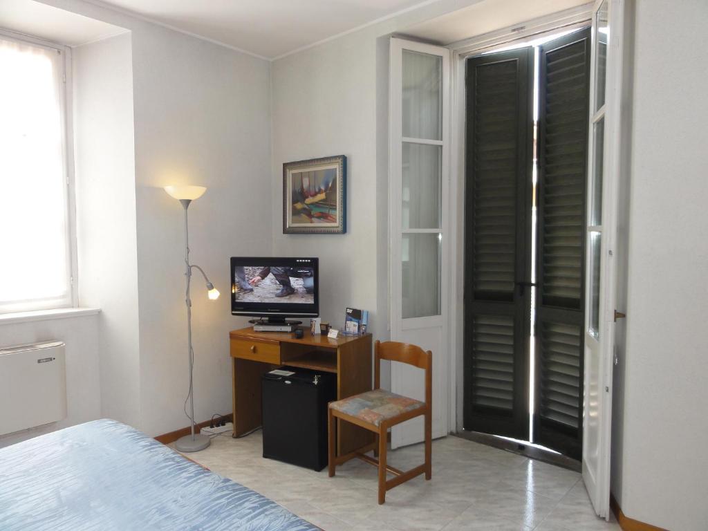 Albergo Ristorante Grigna Mandello del Lario Habitación foto