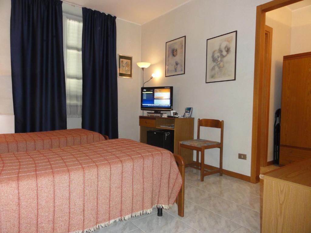 Albergo Ristorante Grigna Mandello del Lario Habitación foto
