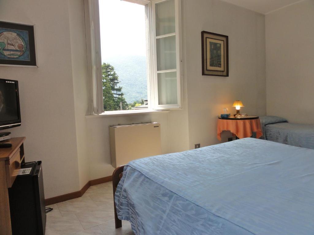 Albergo Ristorante Grigna Mandello del Lario Habitación foto